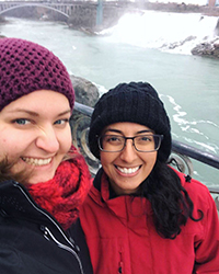 Elisabeth Lang (left) traveled to Niagara Falls with Candler student Jiwan Dhaliwal during her year abroad.